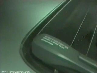 Incondicional xxx clipe em o carro é capturada por um espião câmara