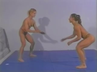 عاري الصدر مصارعة تشيكي أنثى لاعب كمال اجسام ضد لياقة بدنية mode