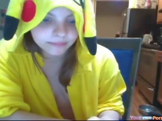 Teen In Pokemon Pikachu Outfit Masturbates vid