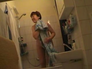 Czech marriageable Milf Jindriska Fully Nude In Bathroom