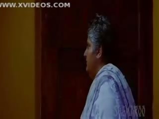 Indian actress divya dutta all smashing scenes in hisss