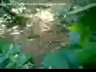 India ladki di hutan di luar sayang kacau keras www.xnidhicam.blogspot.com