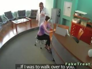 Bezpieczeństwo kamera pieprzenie w imitacja szpital