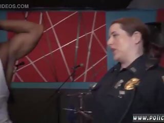 Lesbijskie policja oficer i angell lata policja grupowe surowy wideo