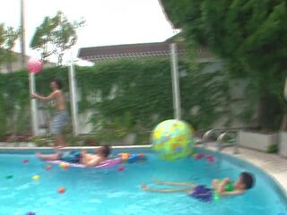 Summerparty Endet in Orgie with Friends, xxx video 1f