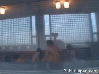 Young Asian femme fatale Fucked In Bath