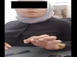 Hijab lassie met groot tieten heats zijn youth bij werk door webcam