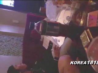 Korejština nerds mít zábava na pokoj salon s nepříjemný korejština