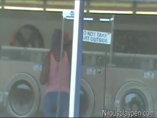 Malaswa laundry at masturbesyon orgasmo nilou achtland.