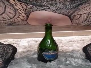 Üveg a pezsgő behatolás, ingyenes ingyenes xnnxx hd felnőtt videó 61