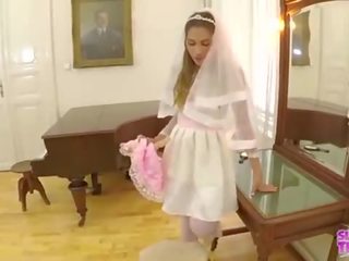 Trailer&num;2 mazulis nicols mīklas par viņai mīļotā pirms kāzas