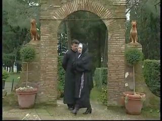 Заборонений брудна кліп в в convent між лесбіянка nuns і брудна monks