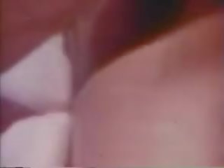 Küçük göğüsler zaman kızlar 1975: küçük göğüsler xxx xxx film film 8d